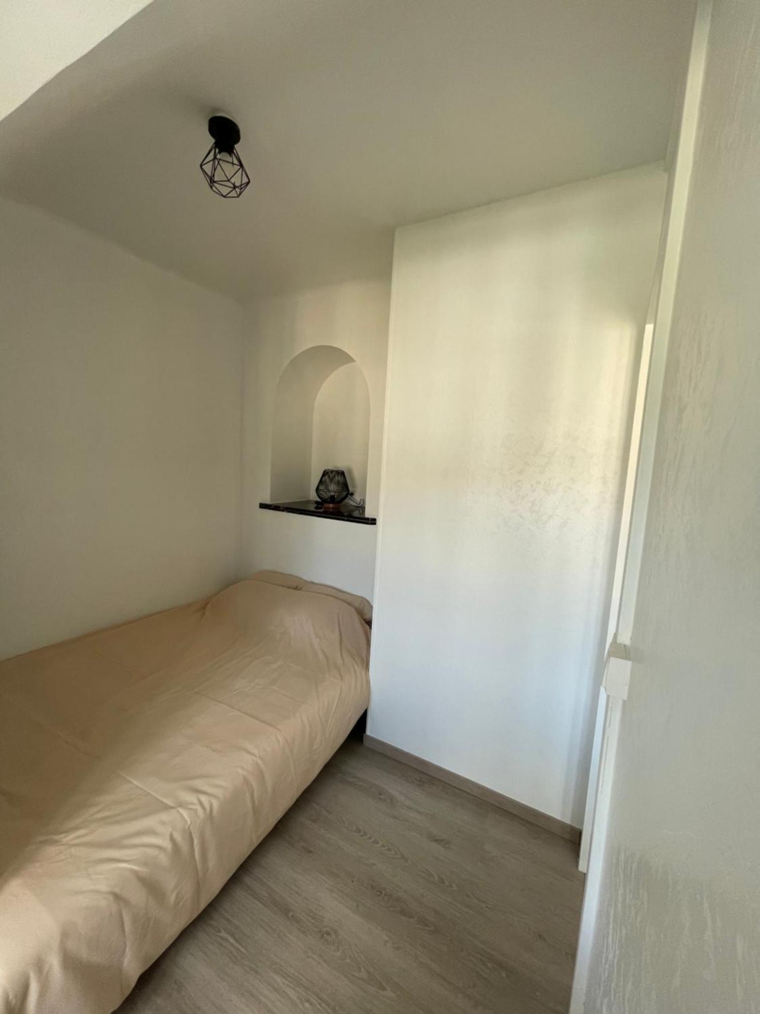 Appartement Renove Tout Equipe, Centre Ville, Proche De La Gare Et Commerce Flers  Eksteriør bilde