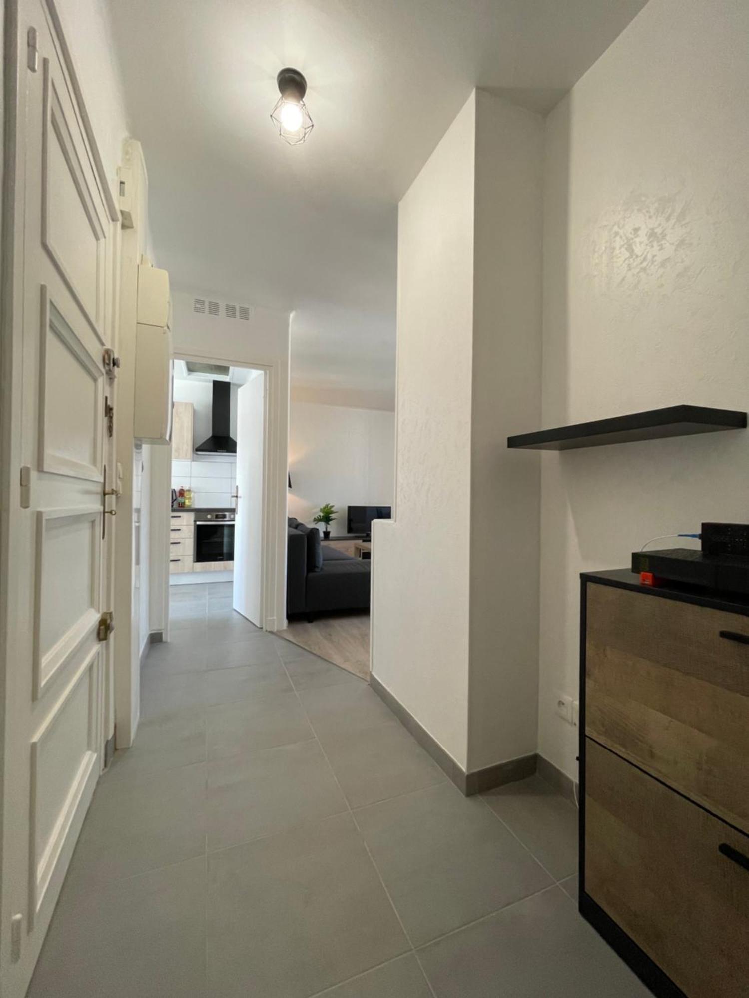 Appartement Renove Tout Equipe, Centre Ville, Proche De La Gare Et Commerce Flers  Eksteriør bilde