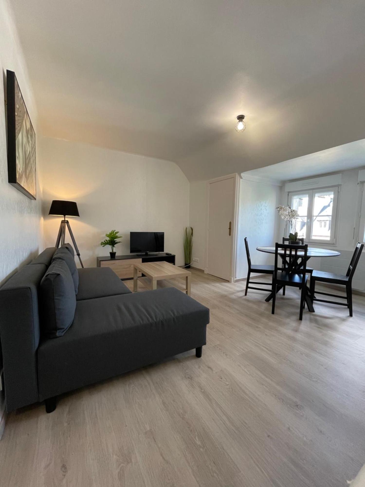 Appartement Renove Tout Equipe, Centre Ville, Proche De La Gare Et Commerce Flers  Eksteriør bilde